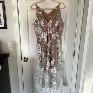 Dress the Population Sidney Deep V-Neck 3D Floral Lace Gown, Size XL, NWOT